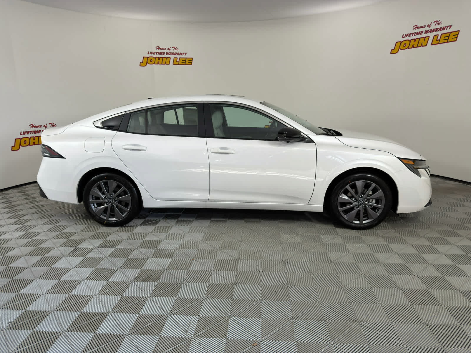 New 2027 Nissan Sentra SL w/ Floor Mat Package FWD image 6