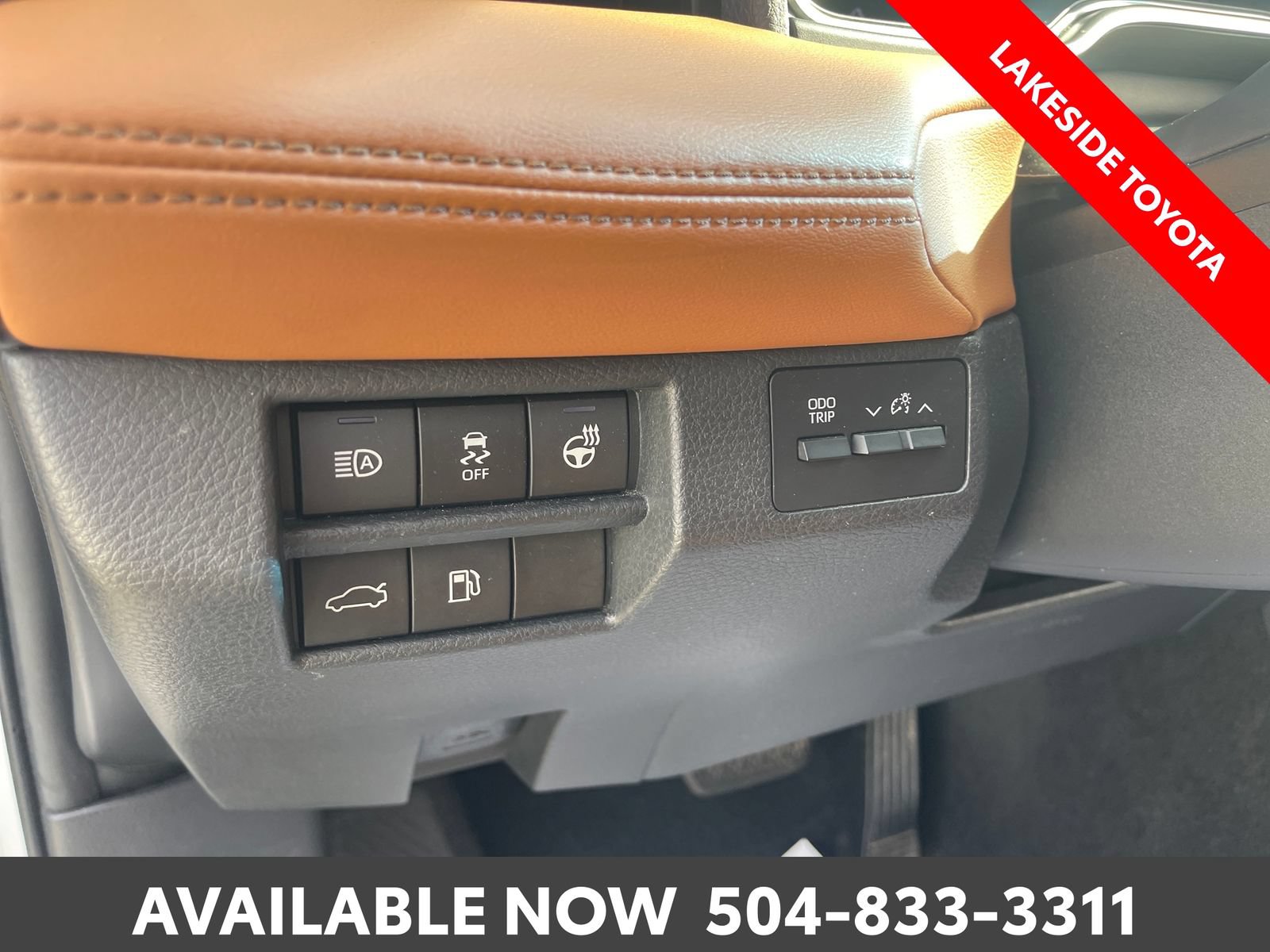 Used 2020 Toyota Avalon Limited FWD image 27