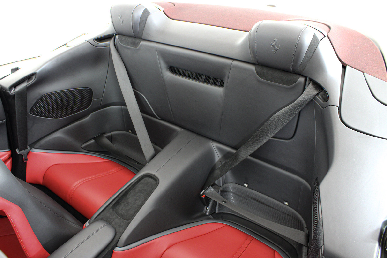 Certified 2024 Ferrari Roma Spider RWD image 44