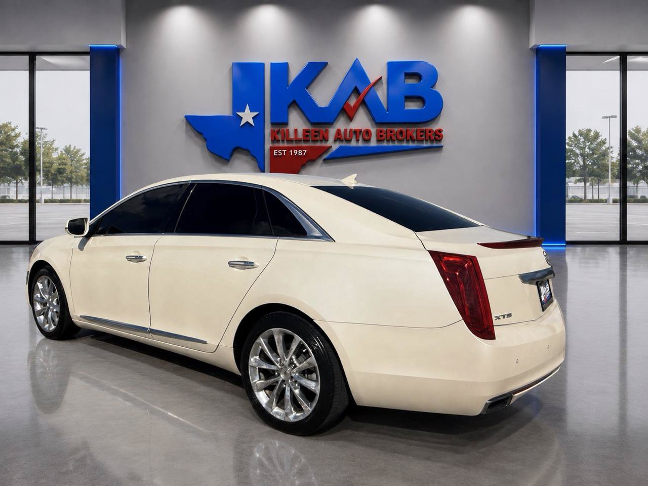 Used 2013 Cadillac XTS Luxury FWD image 6