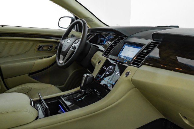 Used 2019 Ford Taurus Limited image 20