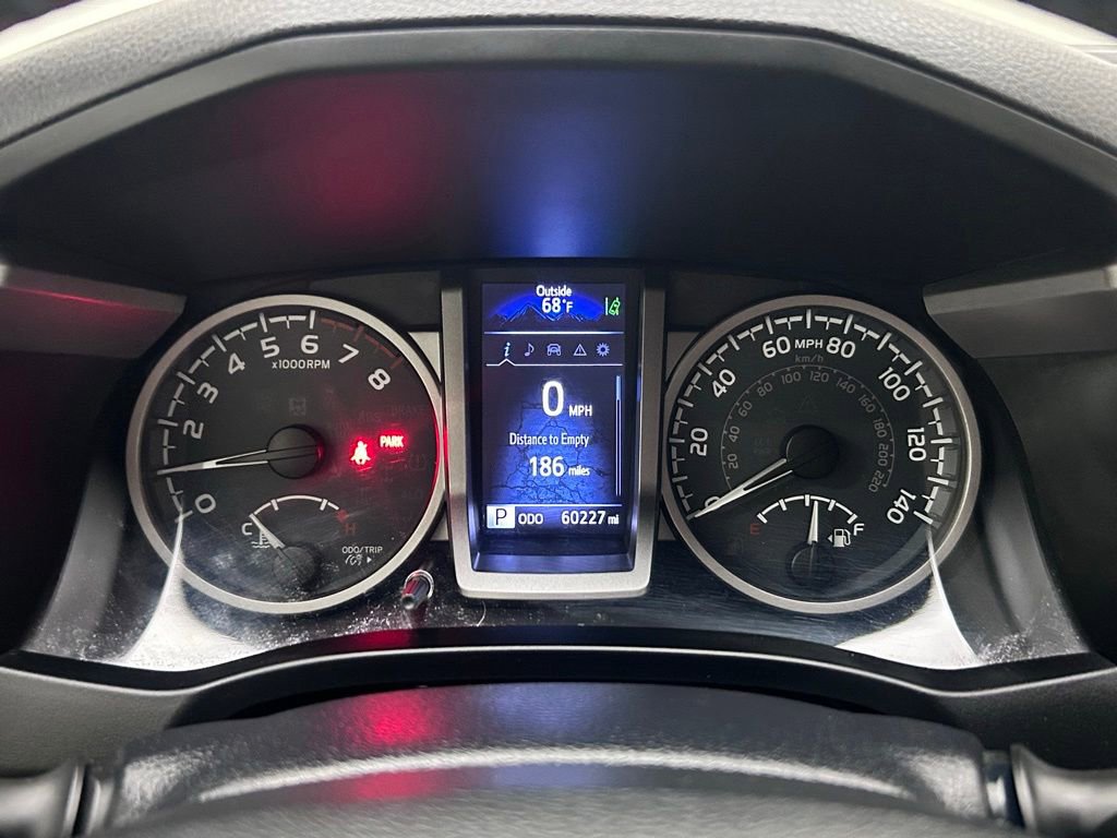 Used 2018 Toyota Tacoma SR5 AWD/4WD image 20