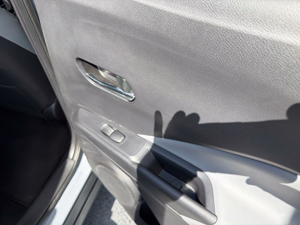 Used 2024 Nissan Kicks SR w/ SR Premium Package FWD image 19
