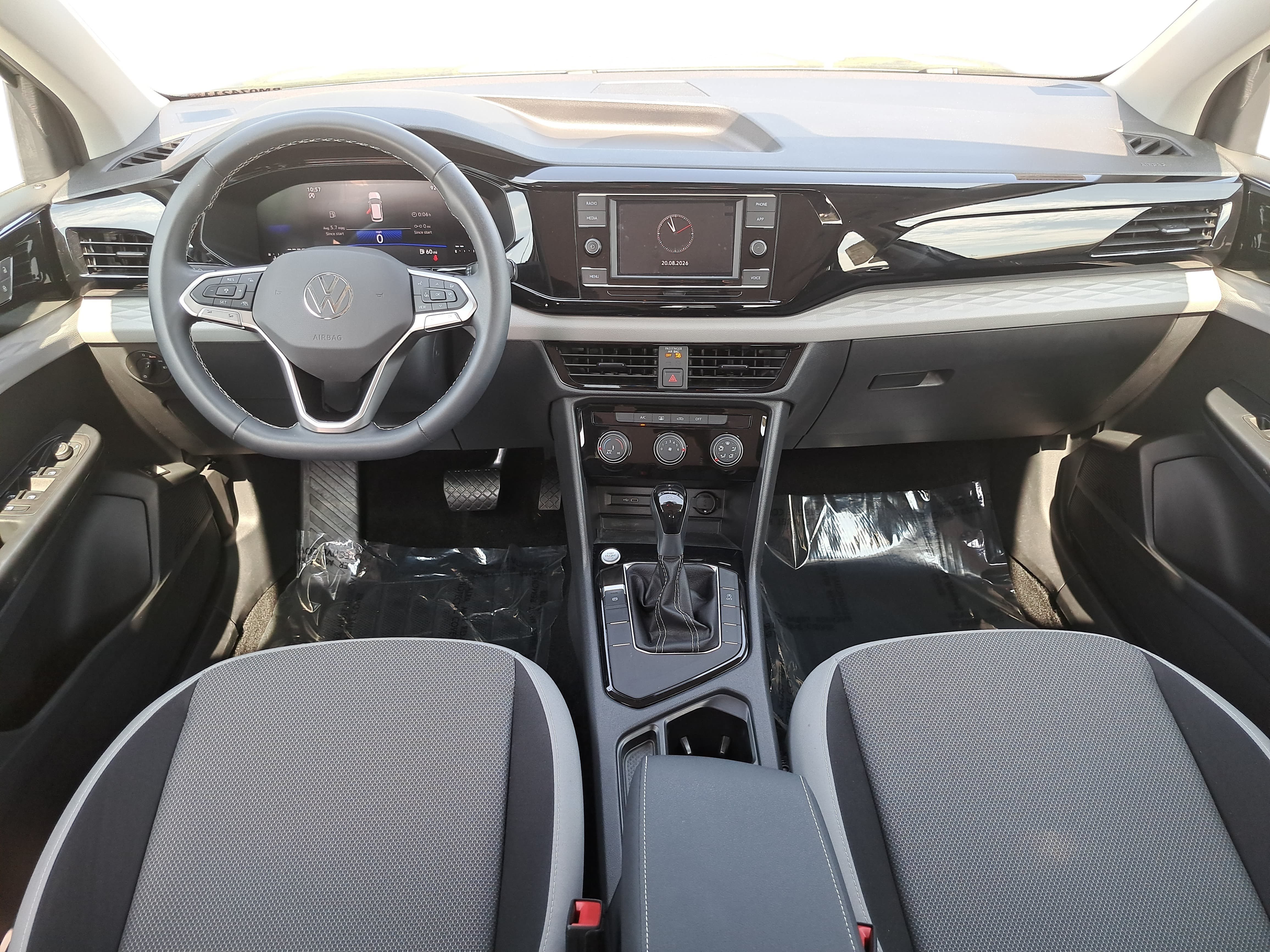 Certified 2024 Volkswagen Taos S FWD image 9