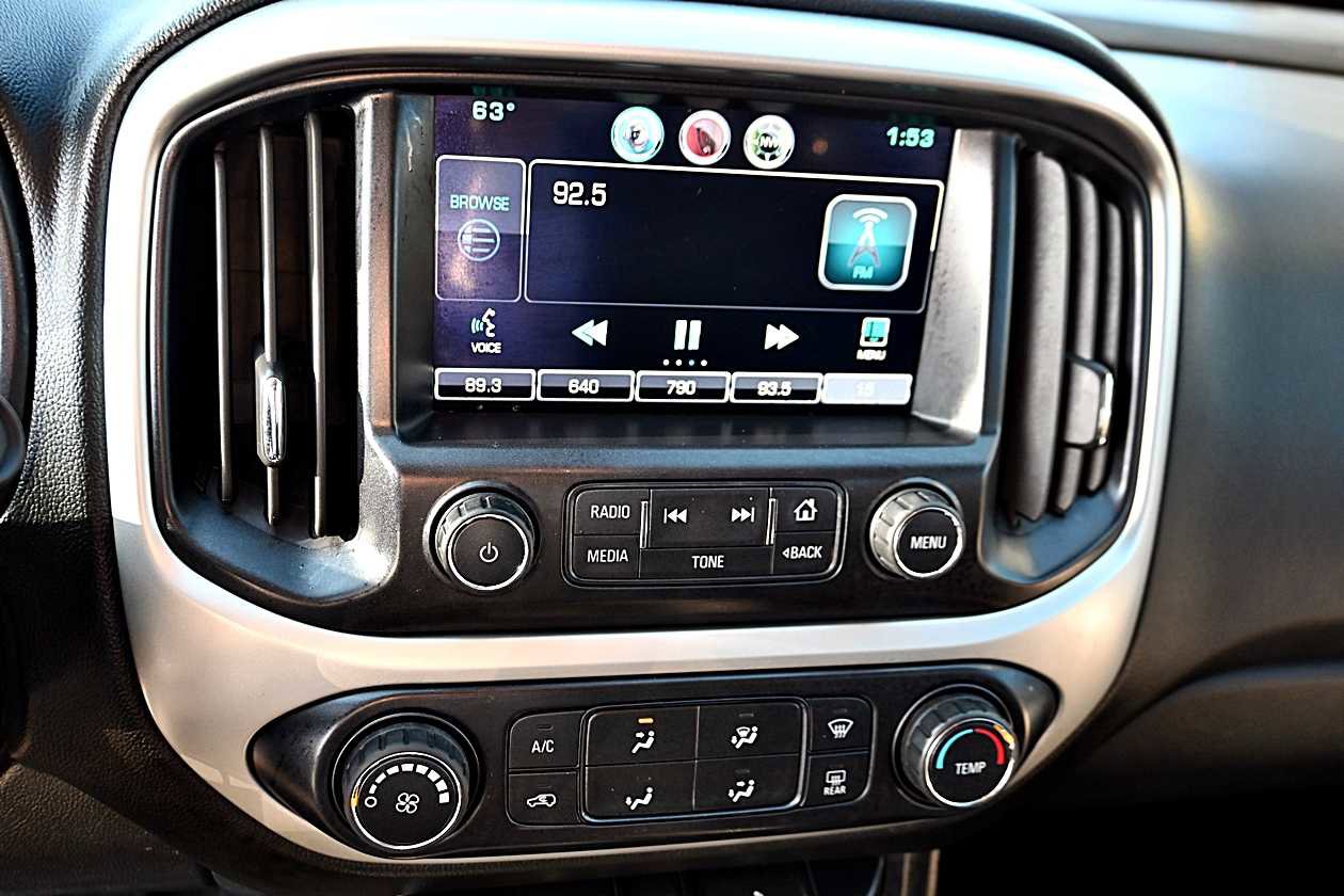 Used 2015 Chevrolet Colorado LT w/ LT Convenience Package image 20