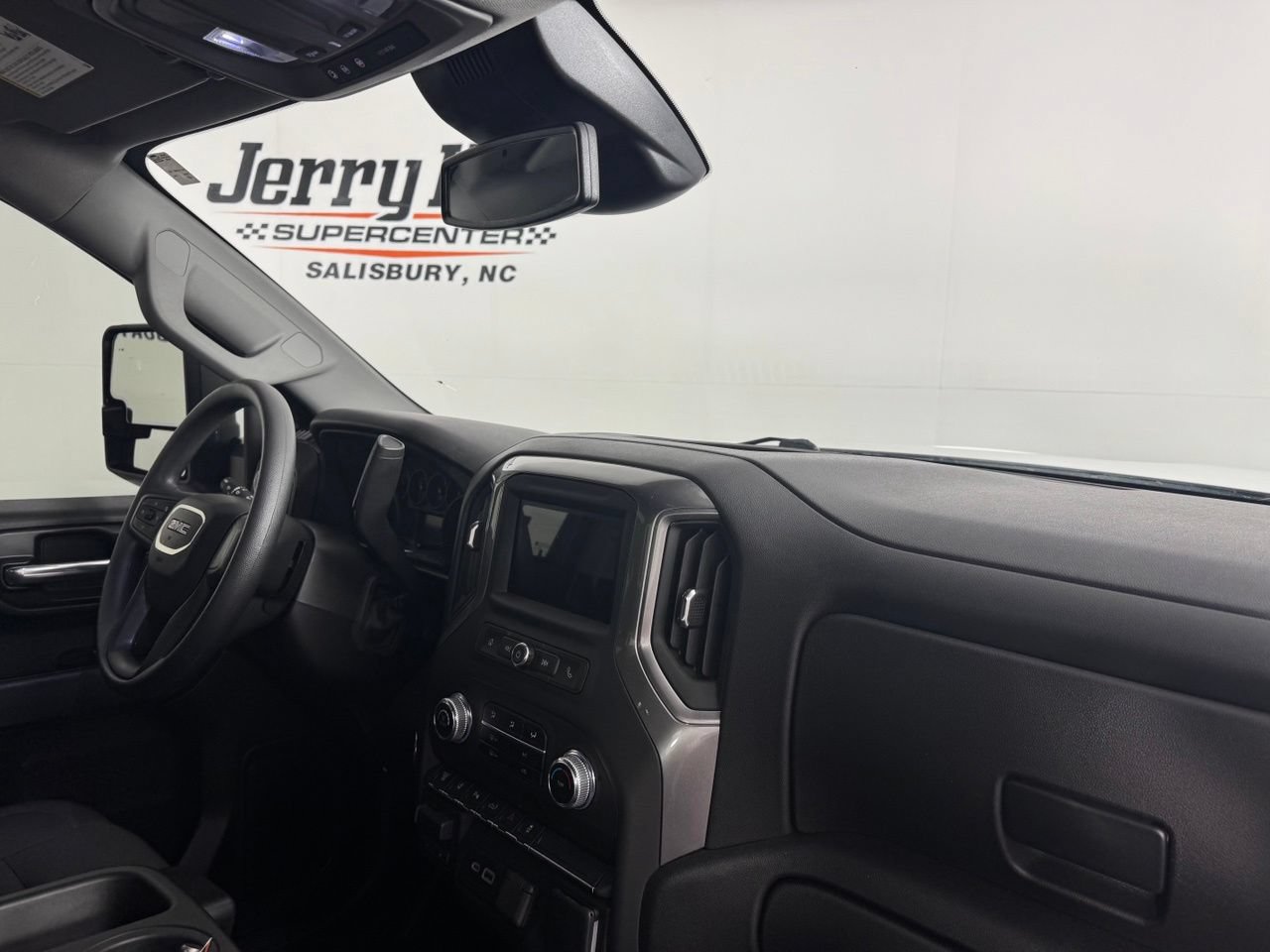 Used 2025 GMC Sierra 3500 Pro w/ 1SA Pro Safety Plus Package AWD/4WD image 39
