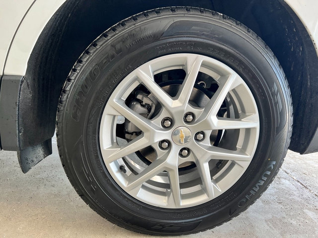 Used 2023 Chevrolet Equinox LT image 11