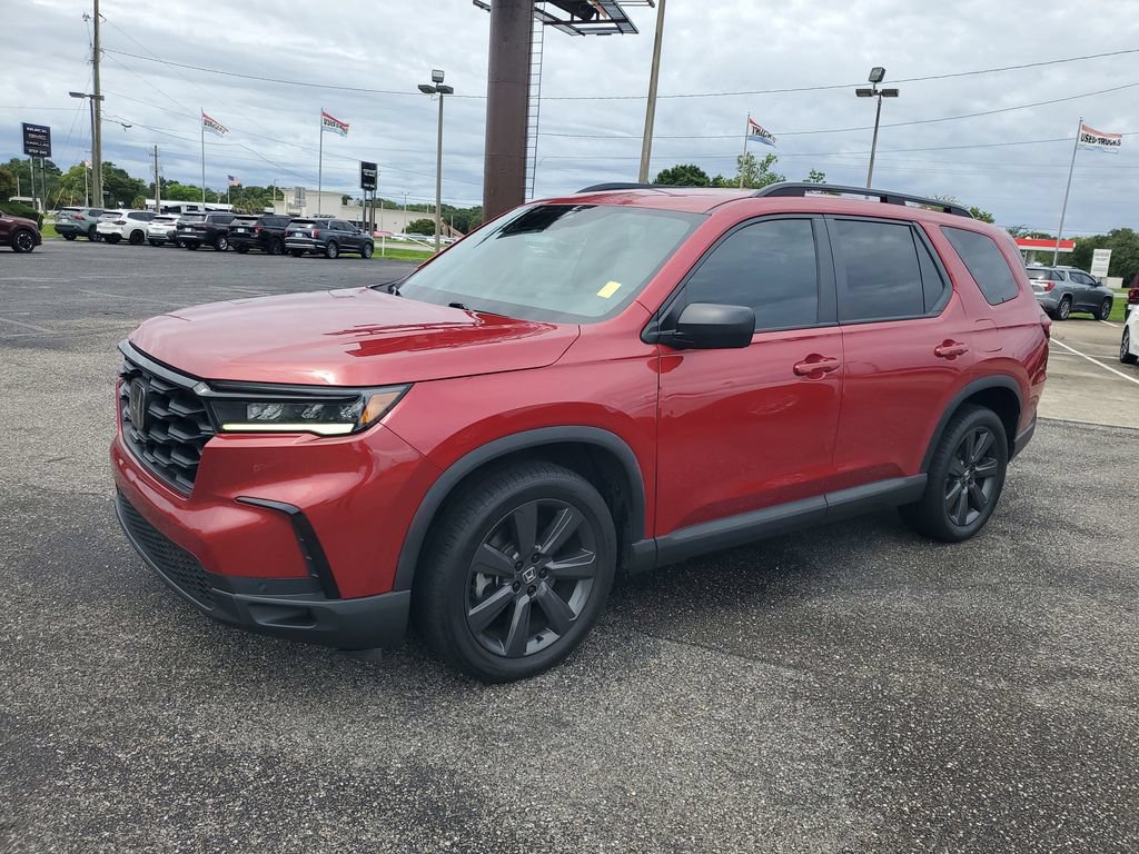 Used 2023 Honda Pilot Sport image 2