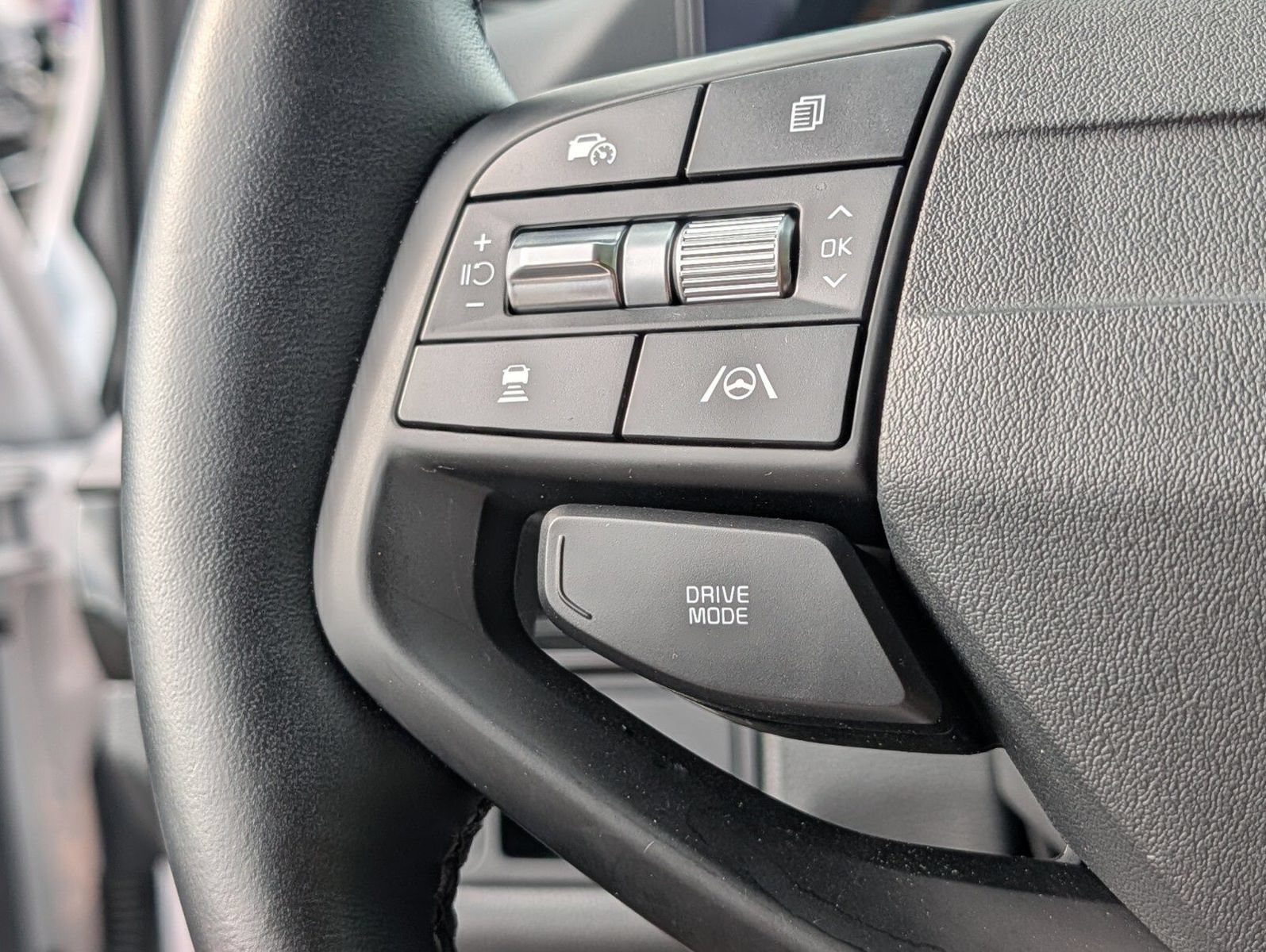 Used 2026 Kia Sportage EX FWD image 26