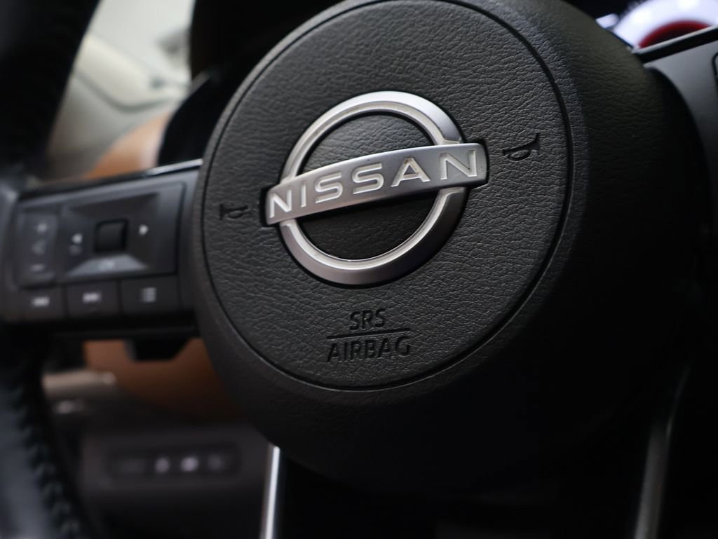 Used 2024 Nissan Pathfinder Platinum AWD/4WD image 22