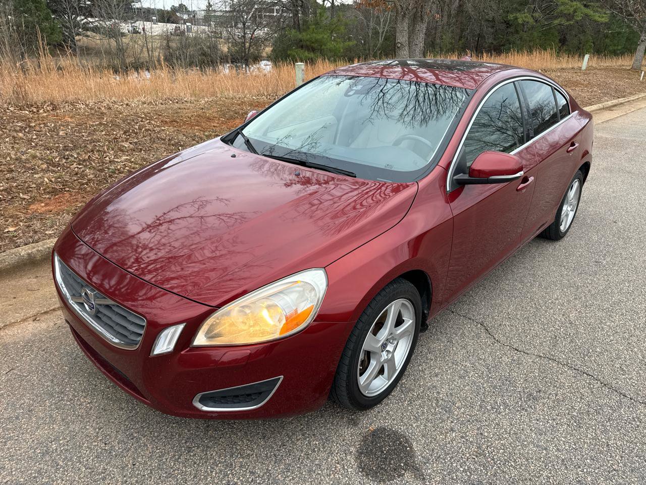 Used 2013 Volvo S60 T5 image 2