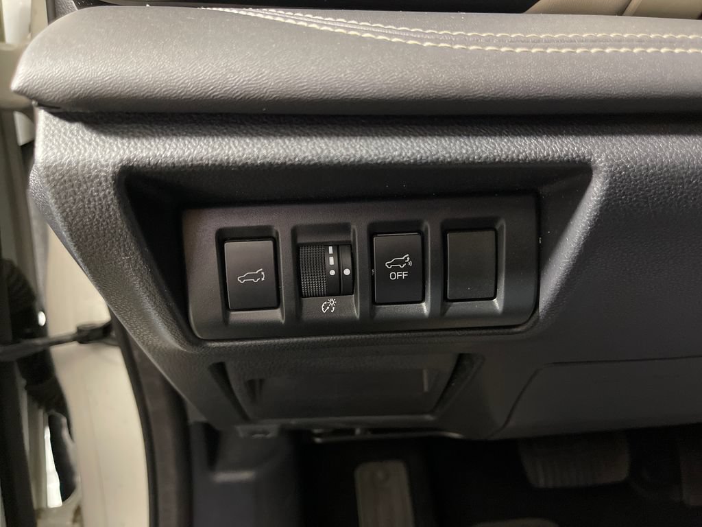 Used 2022 Subaru Outback Limited w/ Popular Package #2 AWD/4WD image 31