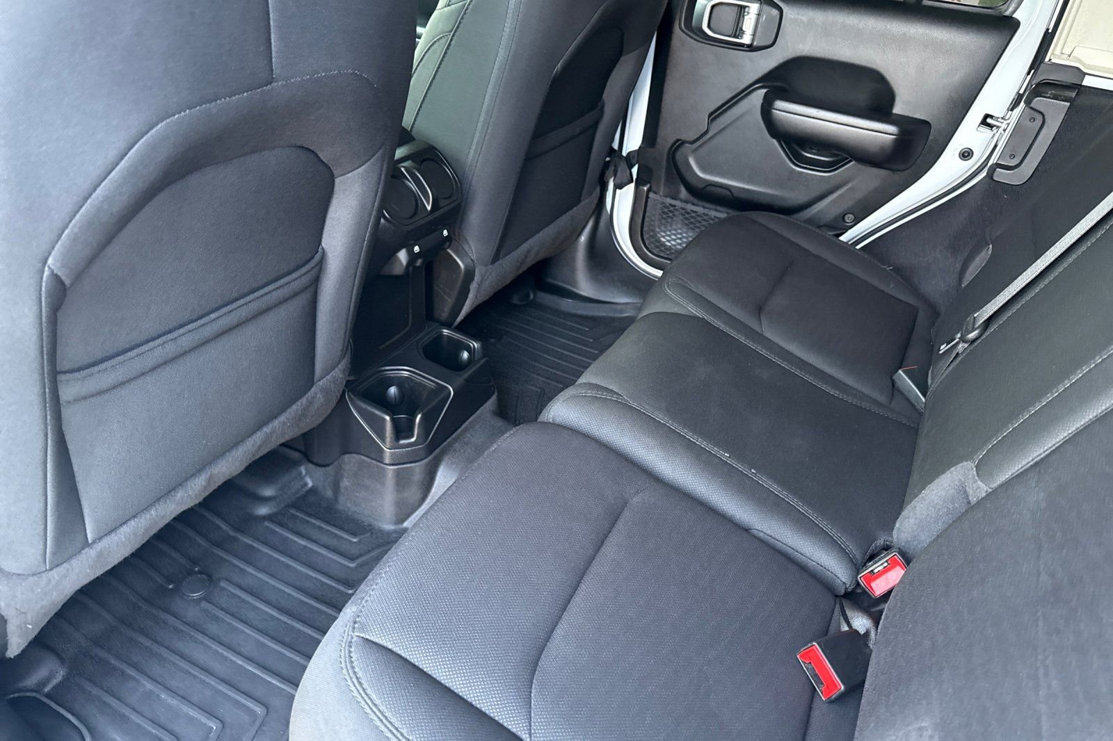 Used 2020 Jeep Wrangler Unlimited Sport S image 9