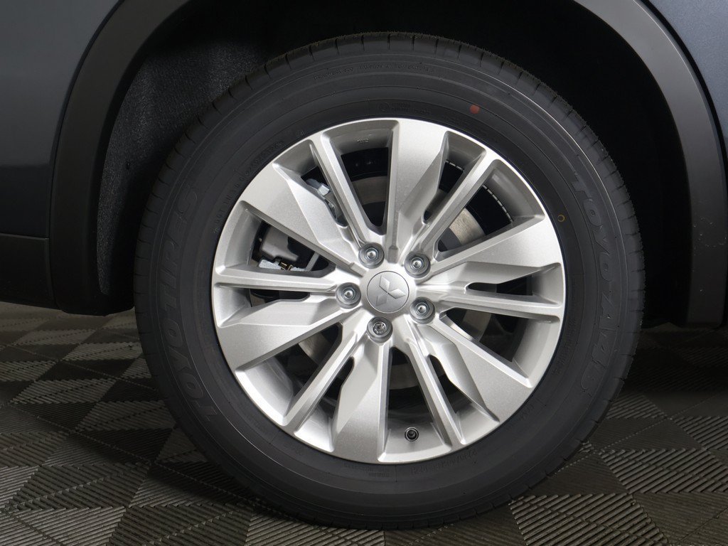 New 2026 Mitsubishi Outlander ES AWD/4WD image 19