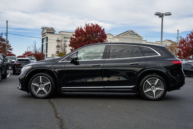 Used 2023 Mercedes-Benz EQS 580 4MATIC SUV image 4