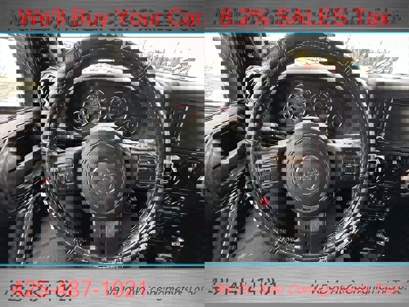 Used 2012 Jeep Wrangler Unlimited Rubicon w/ Connectivity Group image 16