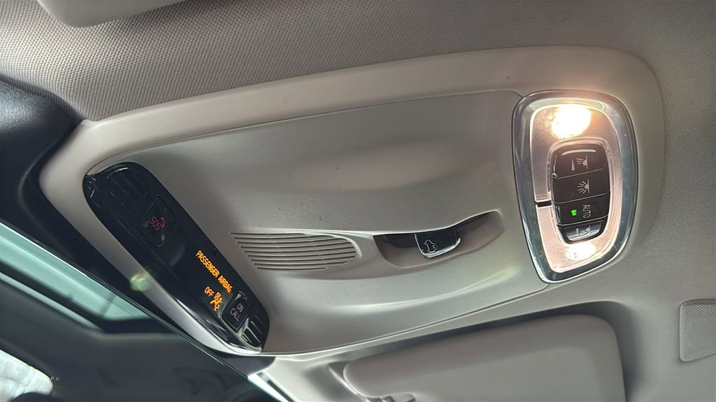 Used 2021 Volvo XC60 T5 Inscription w/ Climate Package image 24