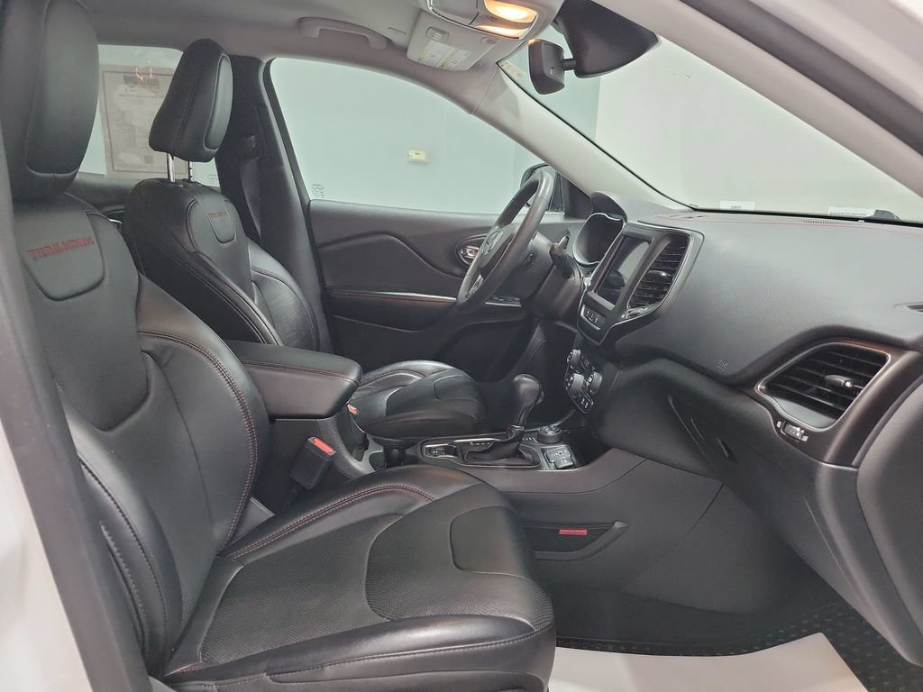 Used 2022 Jeep Cherokee Trailhawk w/ Premium Leather Package AWD/4WD image 21