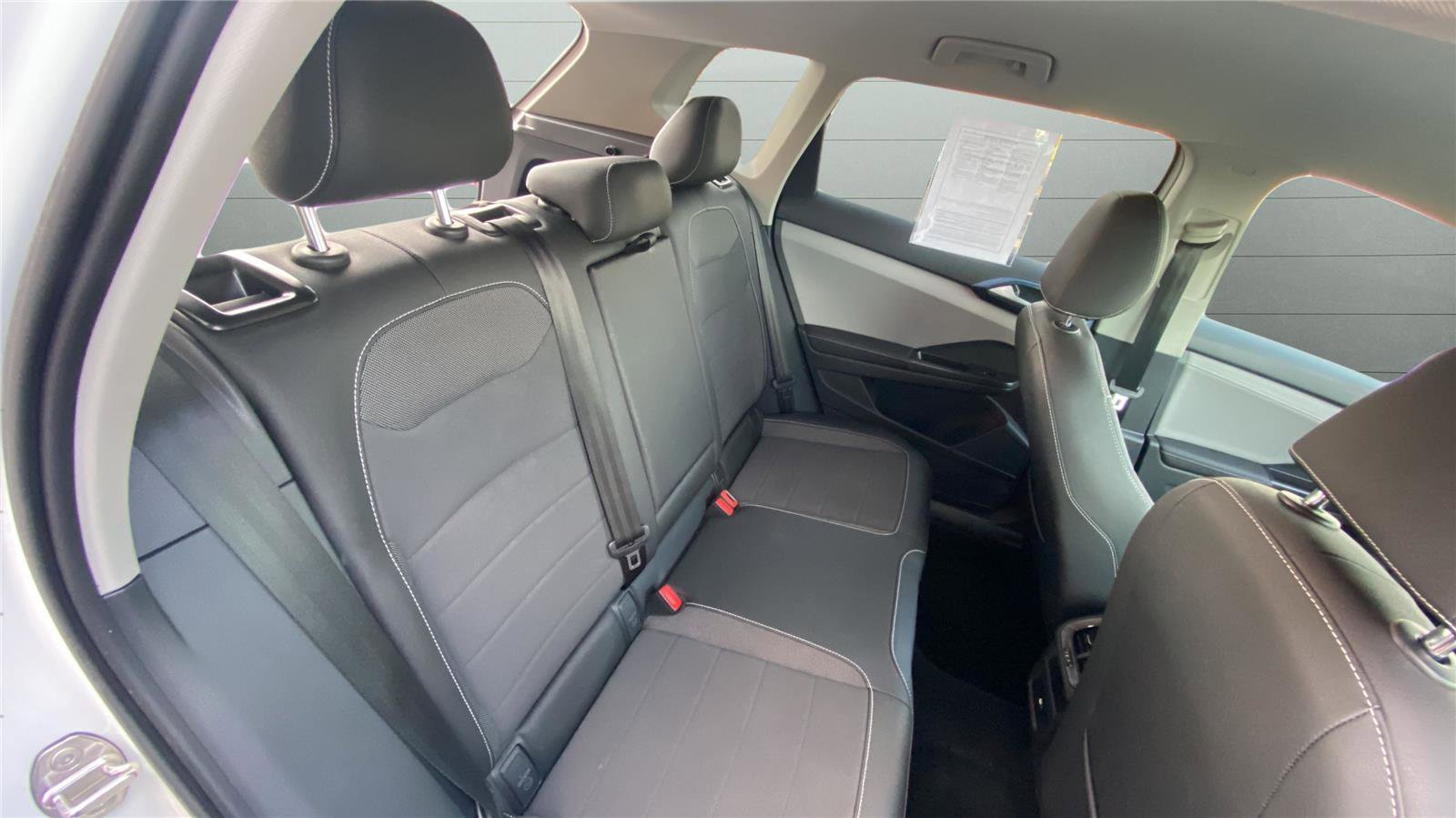 Used 2024 Volkswagen Taos SE image 18