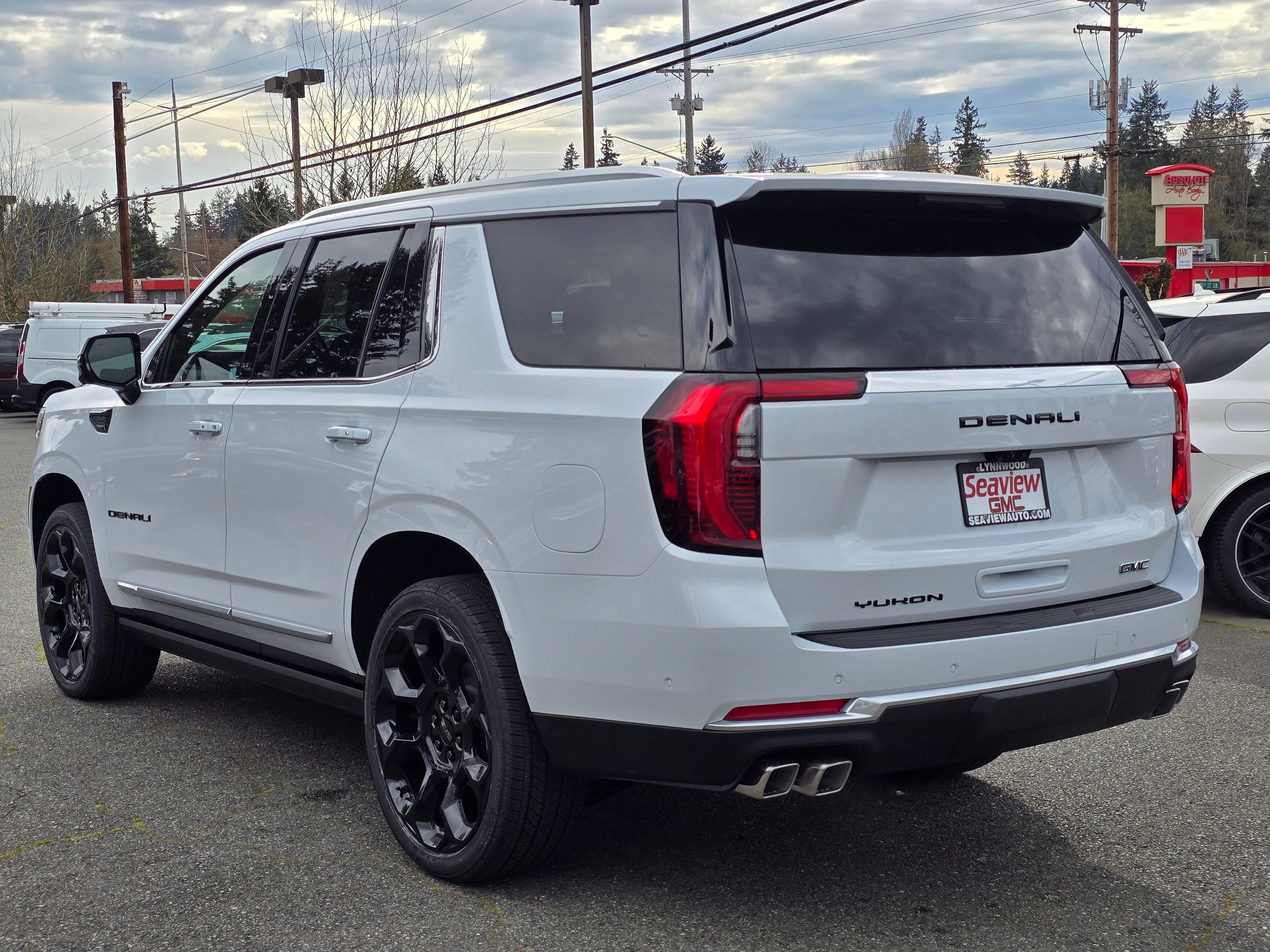 New 2026 GMC Yukon Denali w/ Denali Reserve Package image 5