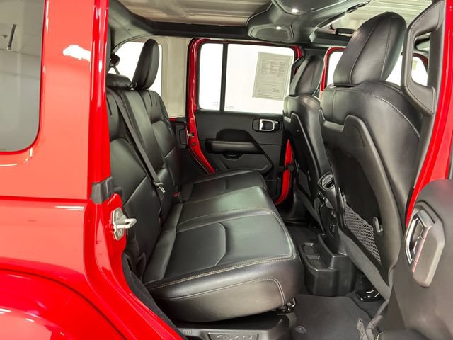 Used 2024 Jeep Wrangler Unlimited Sahara w/ Technology Group AWD/4WD image 16