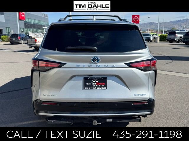 Used 2025 Toyota Sienna Platinum AWD/4WD image 7
