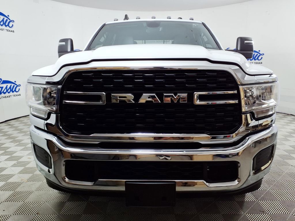 Used 2024 RAM 3500 SLT w/ Quick Order Package 2YG SLT AWD/4WD image 3