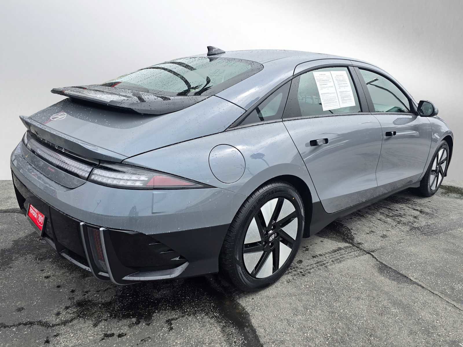 Used 2024 Hyundai Ioniq 6 SE AWD/4WD image 3
