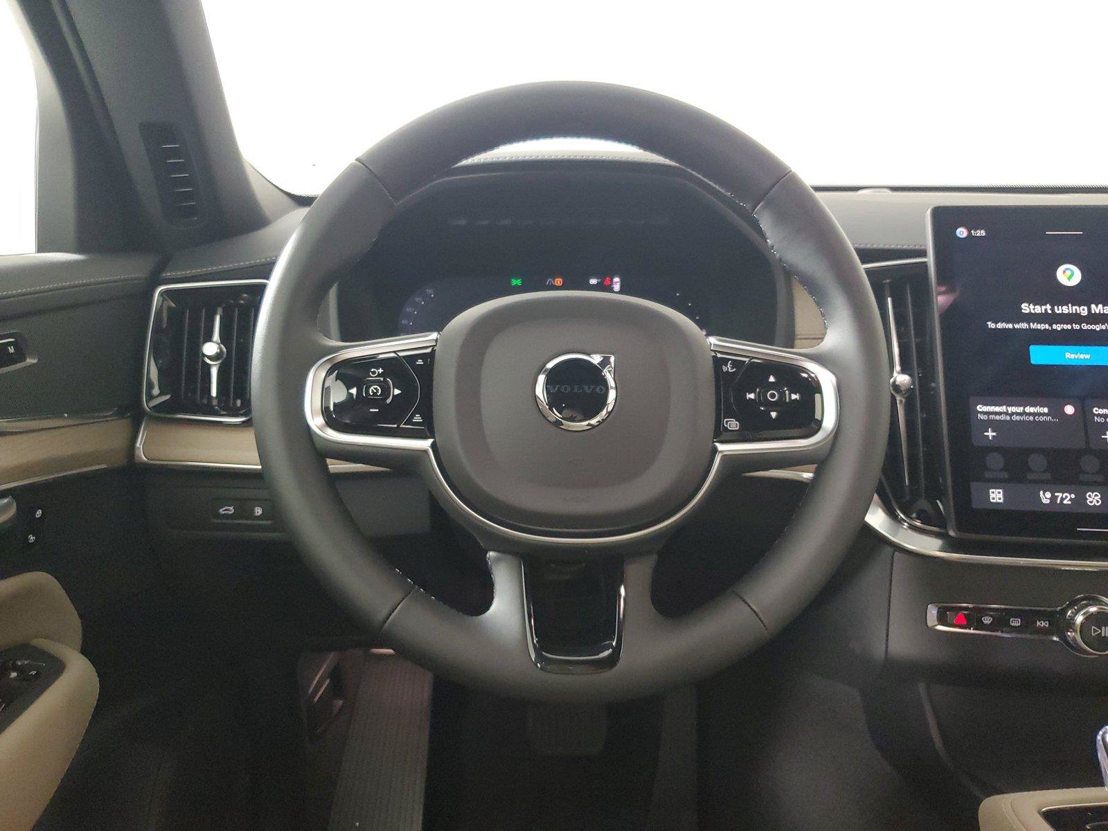 New 2026 Volvo XC90 T8 Plus w/ Protection Package Premier AWD/4WD image 16
