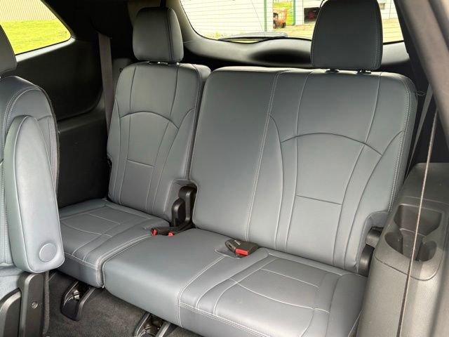 Used 2023 Buick Enclave Essence AWD/4WD image 22