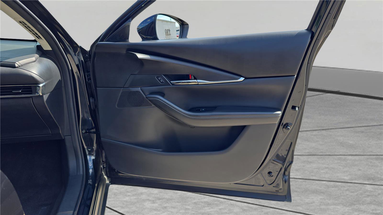 Used 2023 MAZDA CX-30 AWD 2.5 S w/ Preferred Package image 28