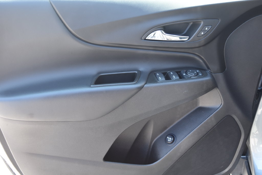 Used 2024 Chevrolet Equinox LT FWD image 8