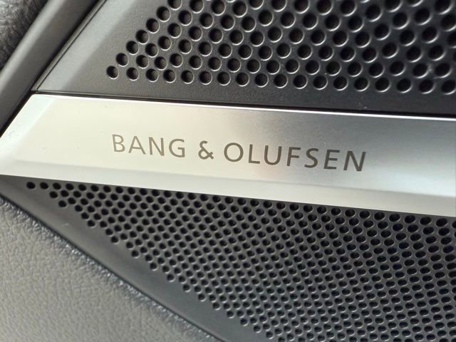 Used 2023 Audi S8 w/ S8 Executive Package image 59