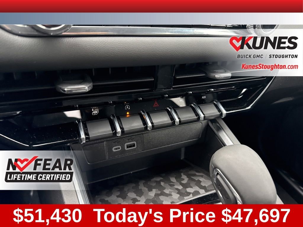 New 2026 GMC Canyon Elevation w/ Convenience Package image 31