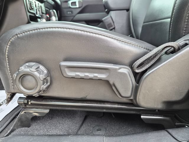 Used 2021 Jeep Wrangler Unlimited Sahara AWD/4WD image 15