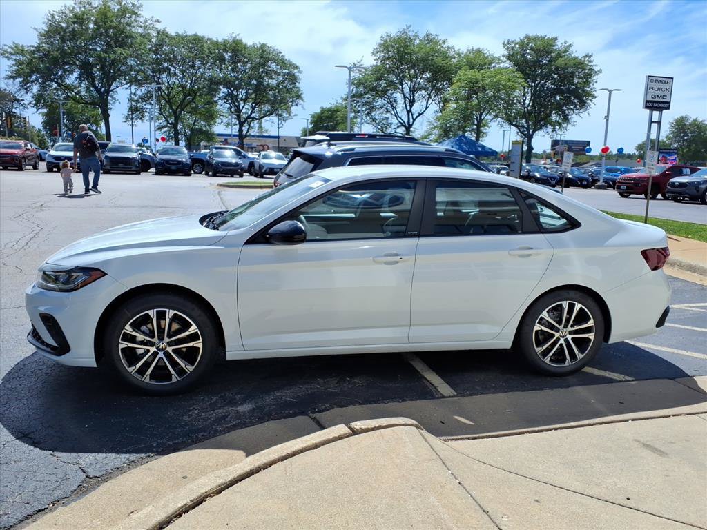 New 2027 Volkswagen Jetta Sport FWD image 4
