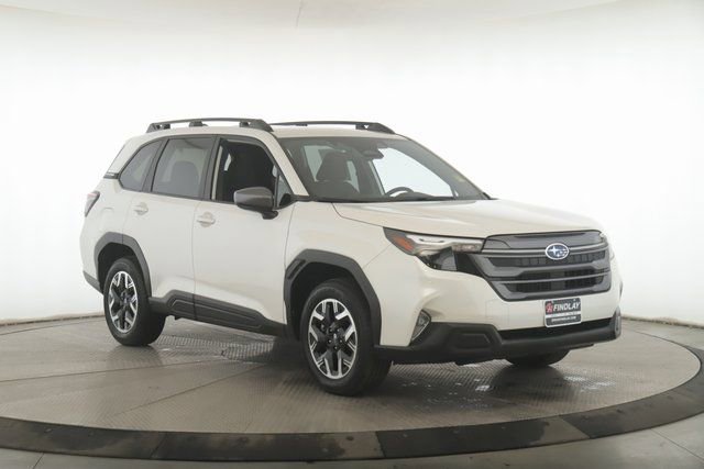 Used 2025 Subaru Forester Premium image 2