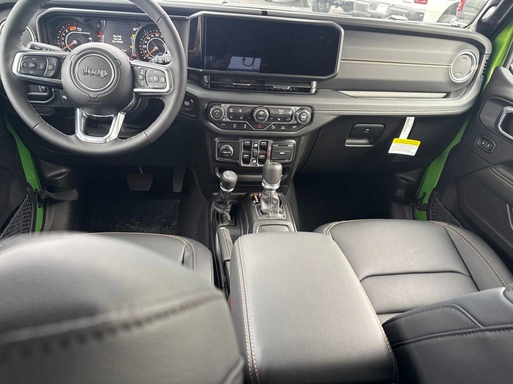 New 2026 Jeep Wrangler Sahara w/ Whitecap Package image 32