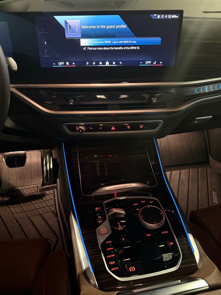 Used 2026 BMW X5 xDrive50e w/ M Sport Package image 14