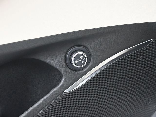 Used 2024 Buick Enclave Essence w/ Technology Package image 11