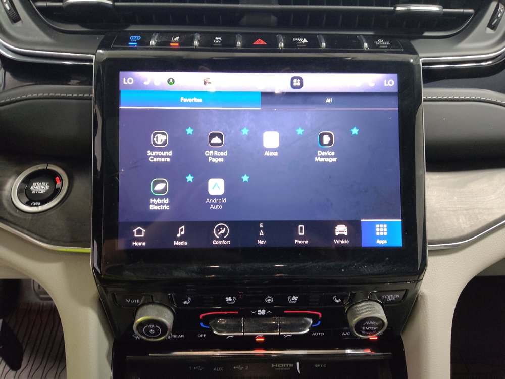 Used 2022 Jeep Grand Cherokee Overland w/ Advanced Protech Group III AWD/4WD image 25