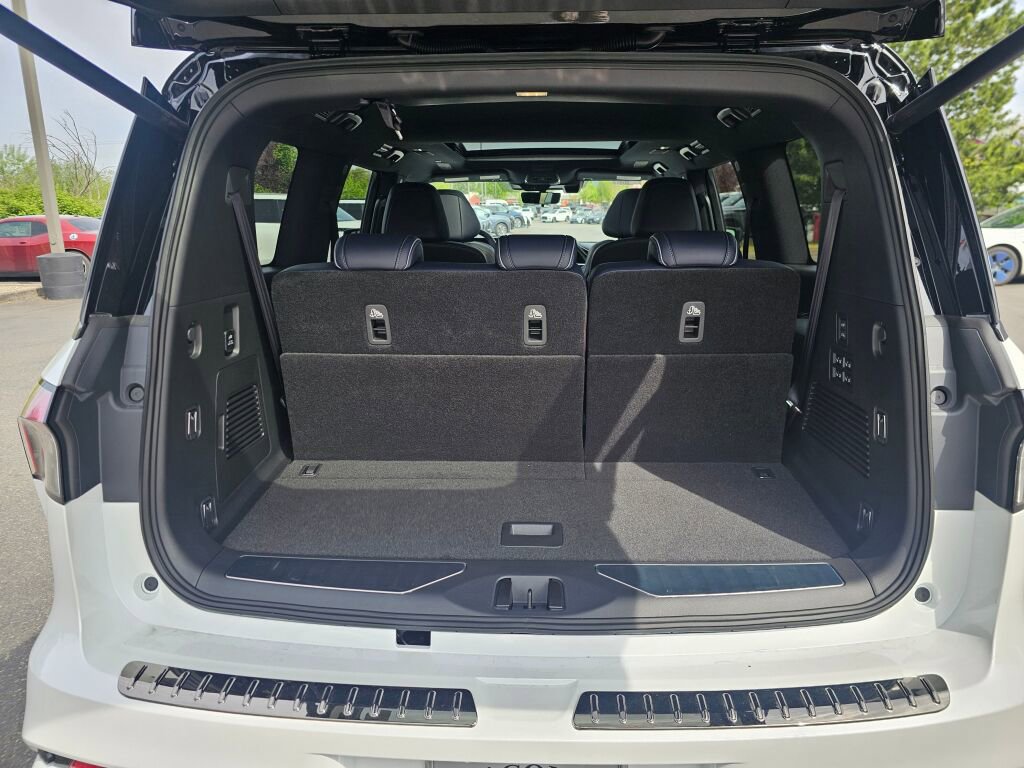 New 2026 INFINITI QX80 4WD image 19