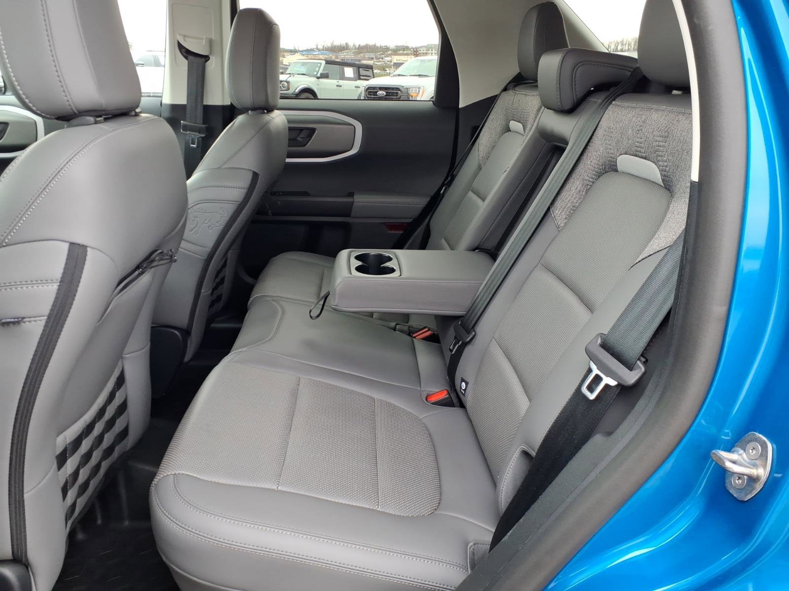 Used 2025 Ford Bronco Sport Badlands image 11