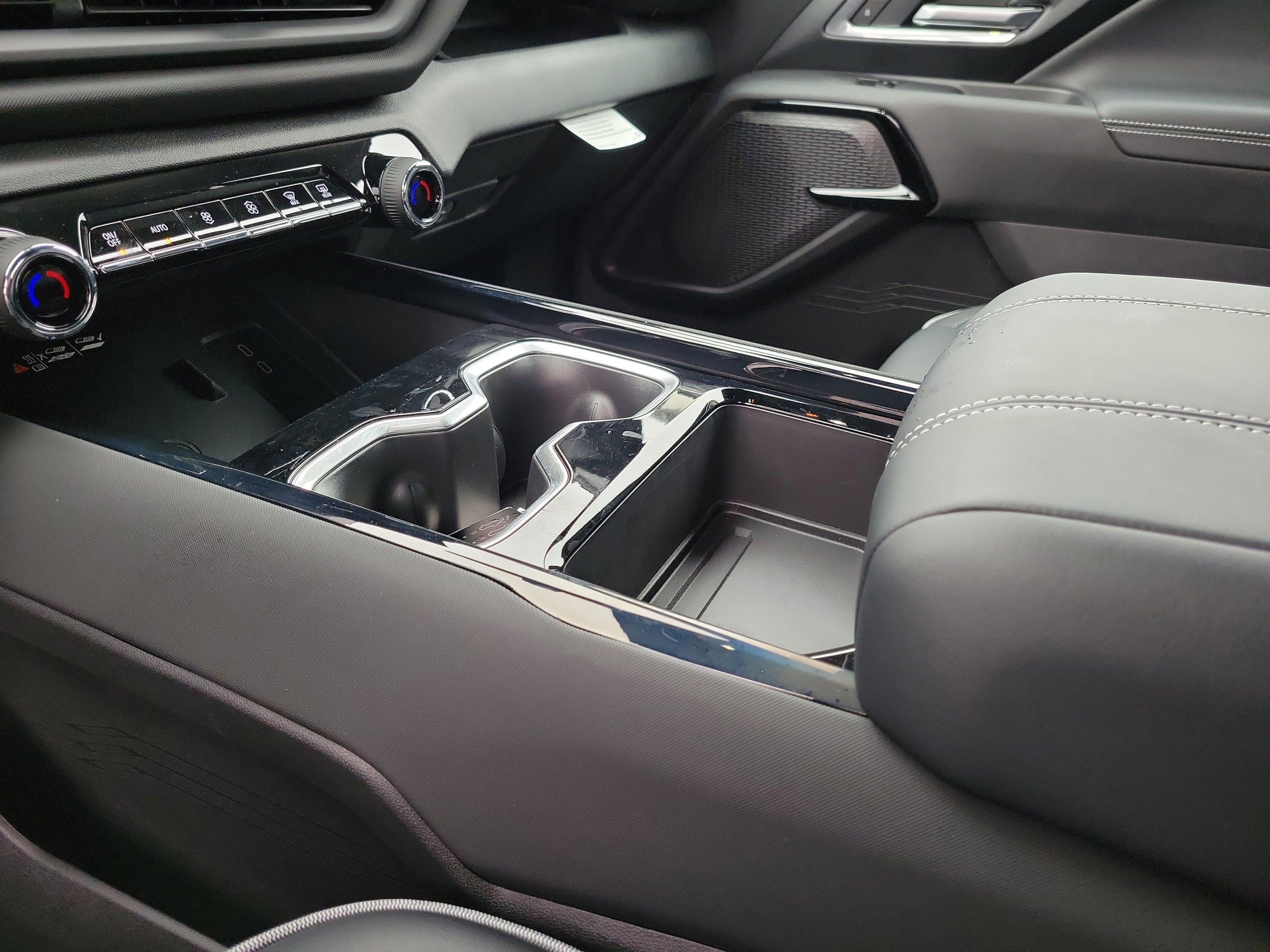 New 2026 Chevrolet Silverado EV LT image 29