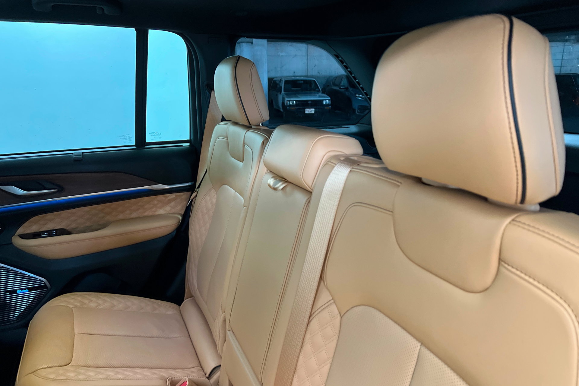 Used 2024 Jeep Grand Cherokee Summit w/ Advanced Protech Group IV AWD/4WD image 21