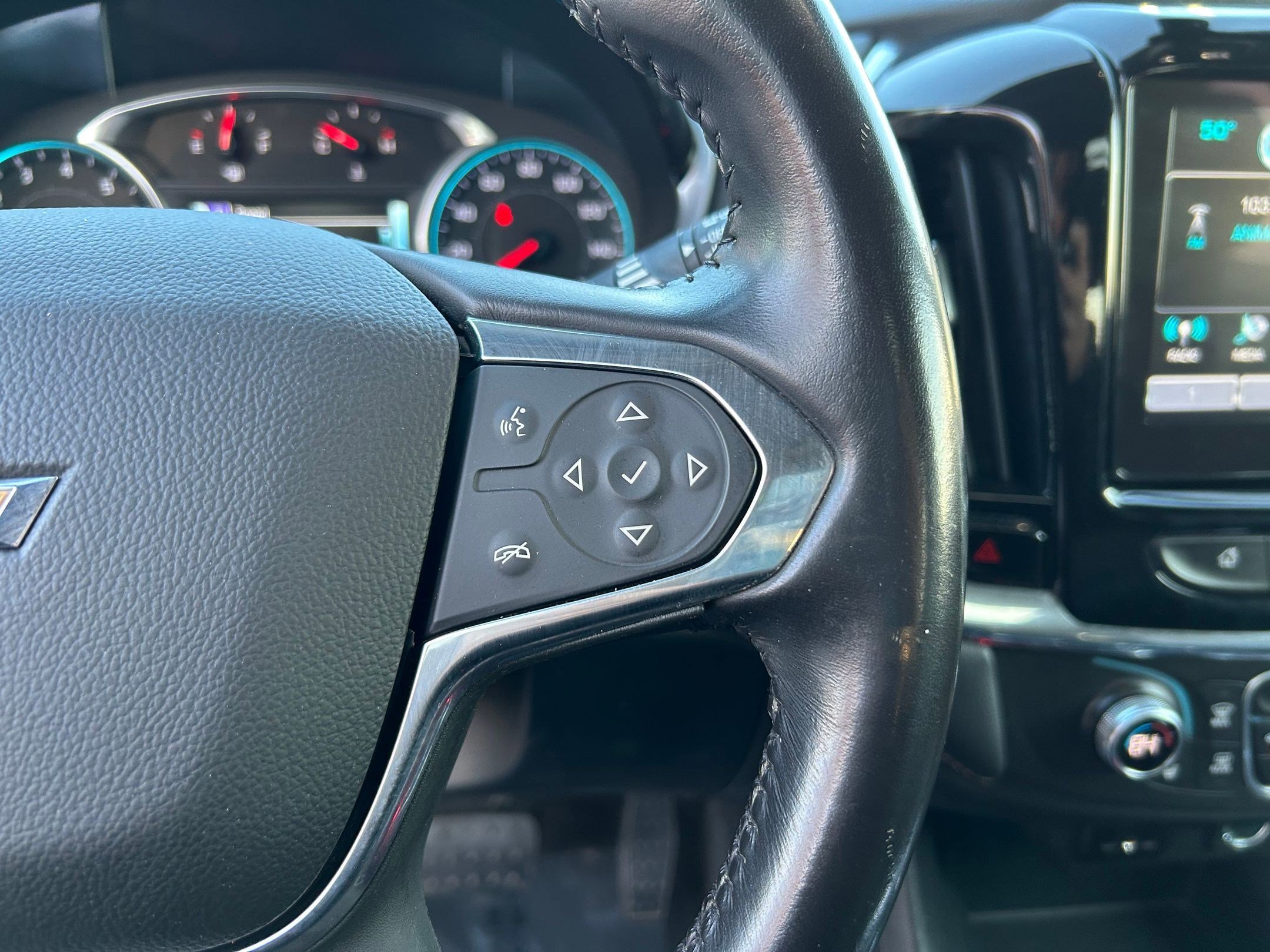 Used 2018 Chevrolet Traverse LT image 12