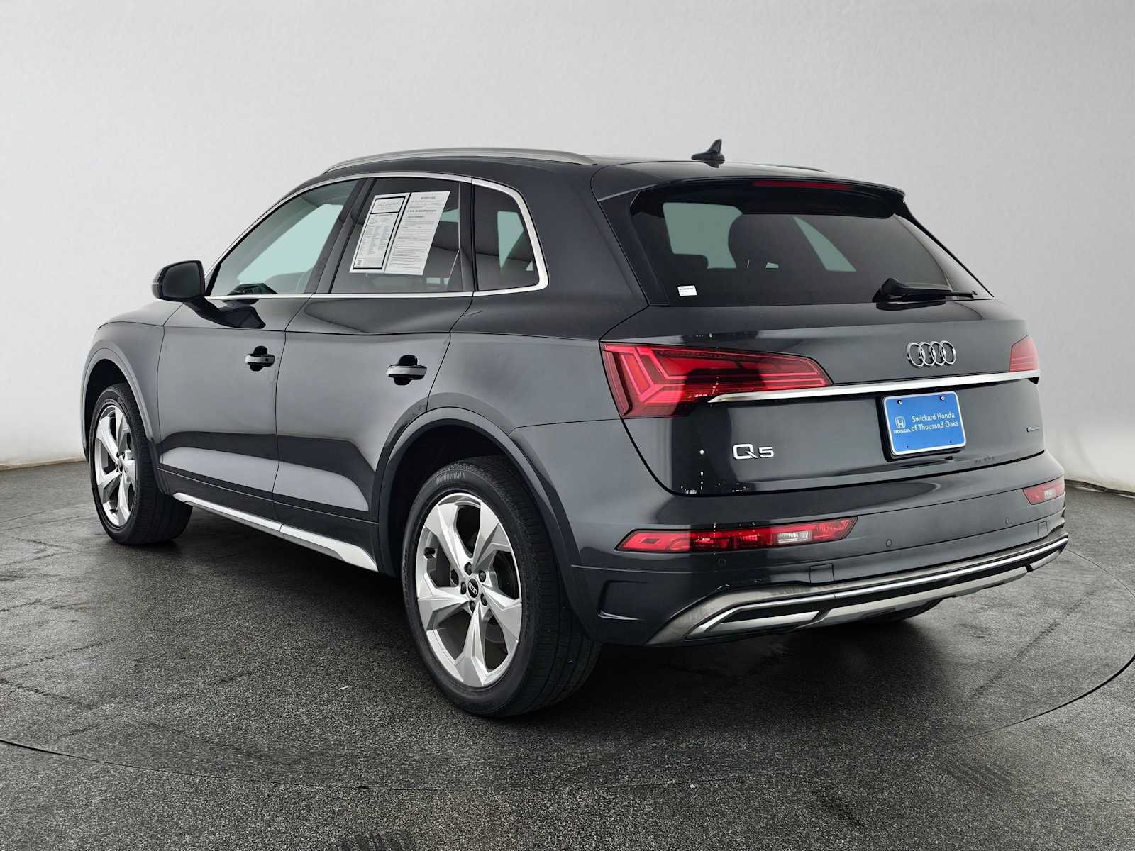 Used 2021 Audi Q5 2.0T Premium Plus w/ Premium Plus Package AWD/4WD image 5