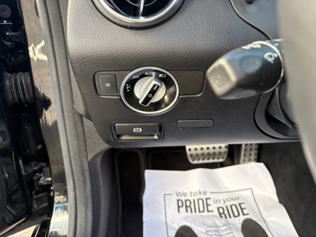Used 2012 Mercedes-Benz SLK 350 image 17