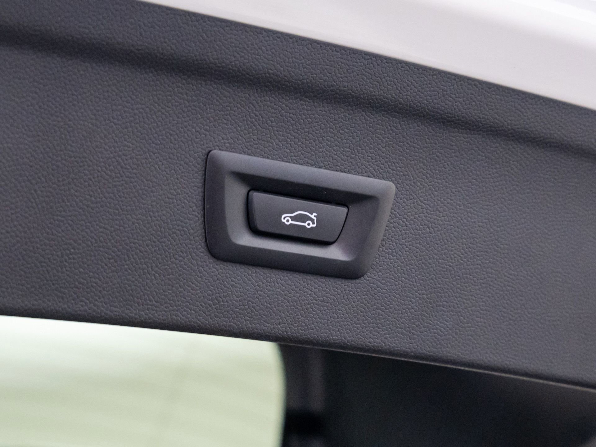 Used 2024 BMW iX xDrive50 w/ Convenience Package image 33