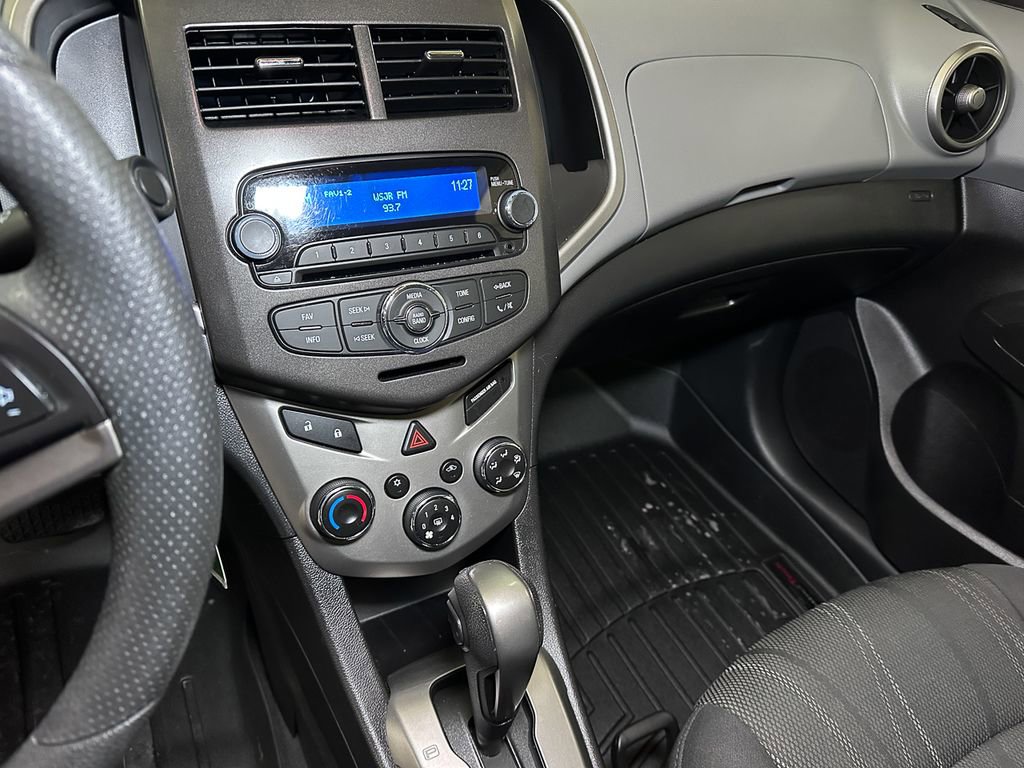 Used 2015 Chevrolet Sonic LT image 23